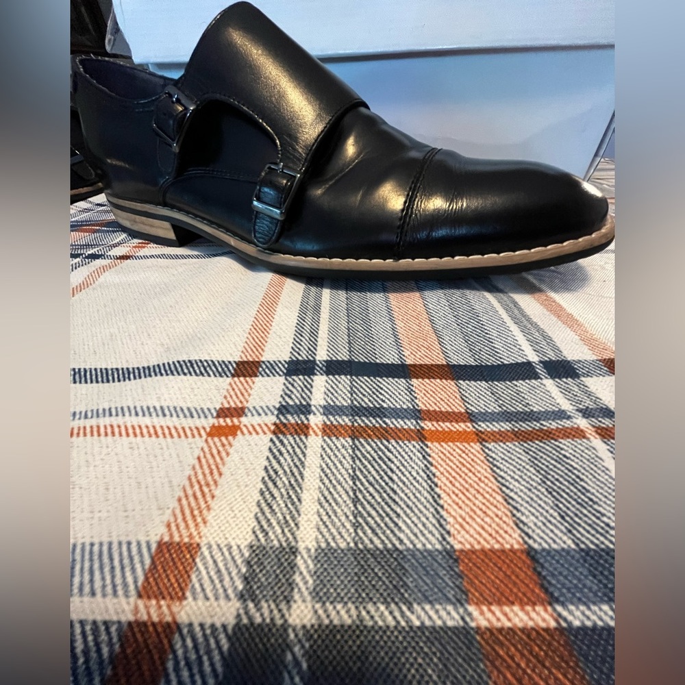 Steve Madden Black Leather 2 buckle dress shoes 10 1/2 - Picture 8 of 9